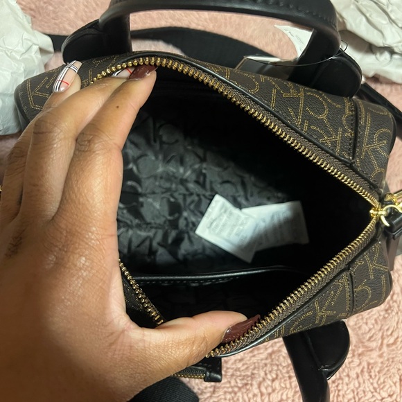 Calvin Klein bag - Picture 8 of 13